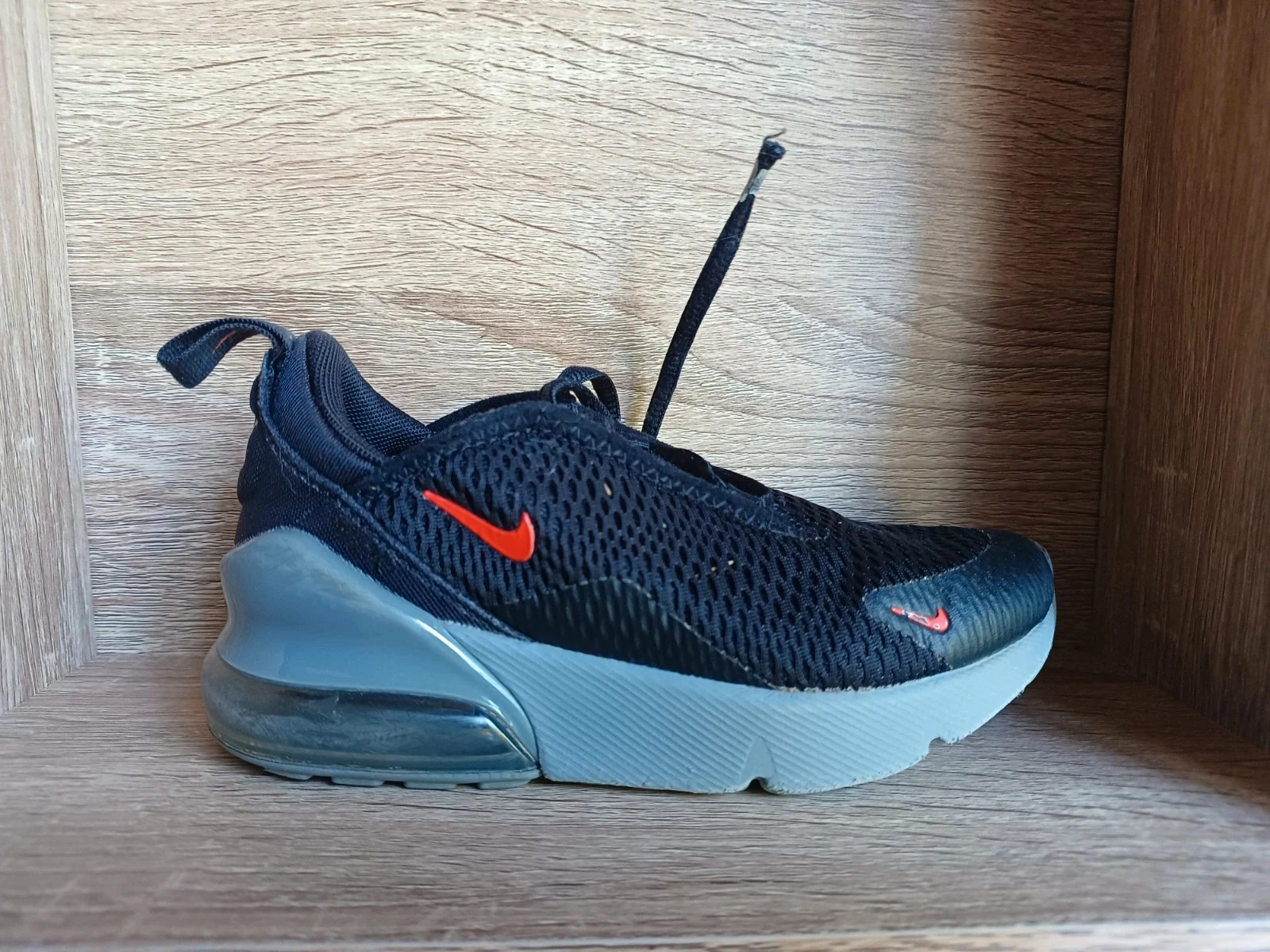 Basket air max 270 pointure 28